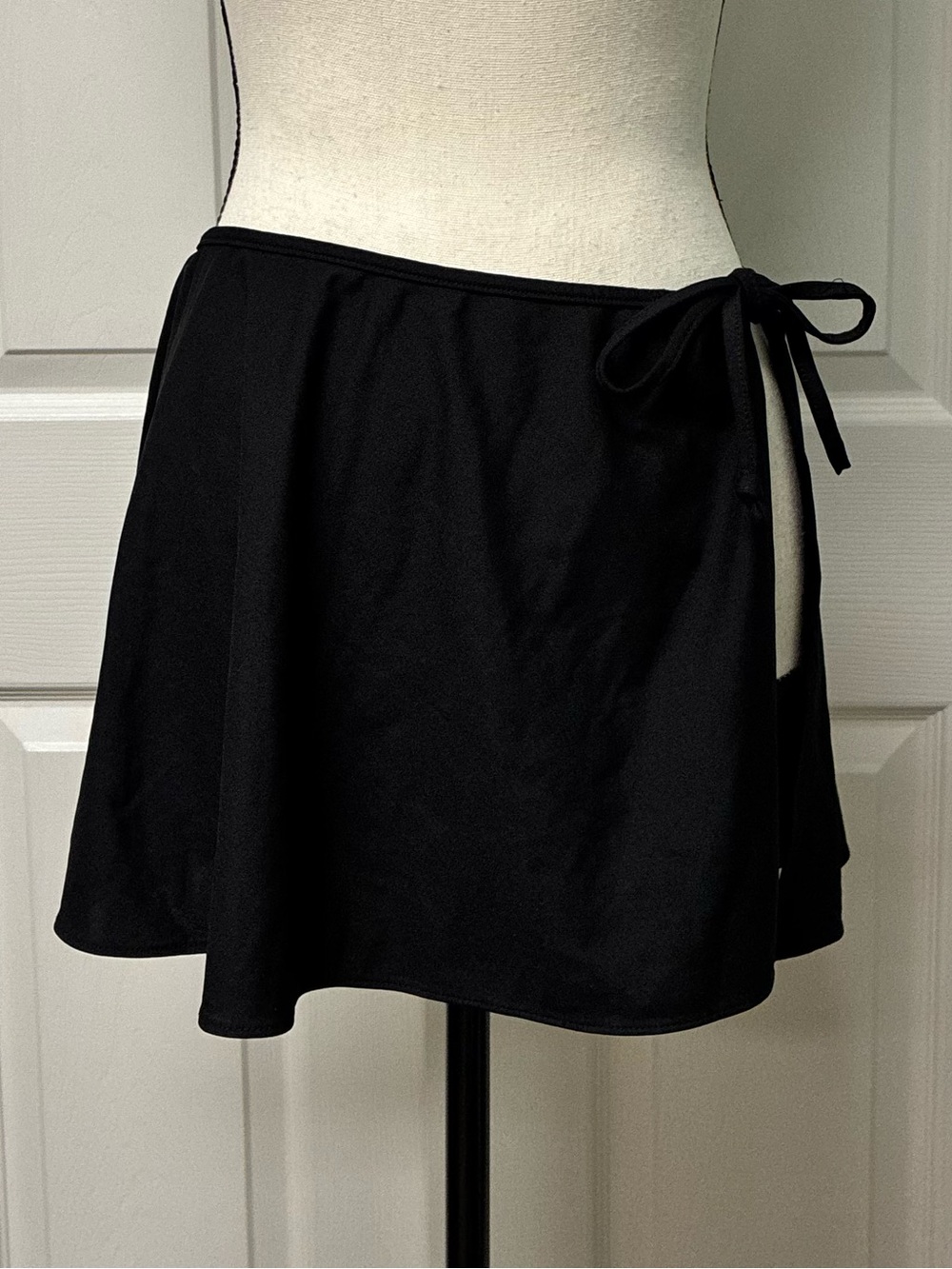 Shell Beach Swim Skirt /cover up /mini wrap tie skirt, Black, Medium